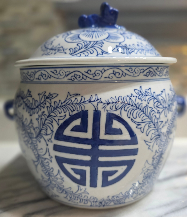 Vintage Porcelain Chinese Rice/Ginger Jar Foo Dog Lid