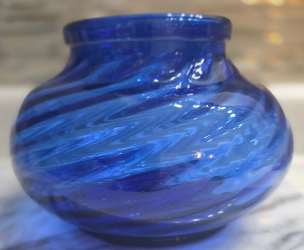 Vintage Indiana Glass Illusions Cobalt Blue Illustration Optic Swirl Design Vase 6"