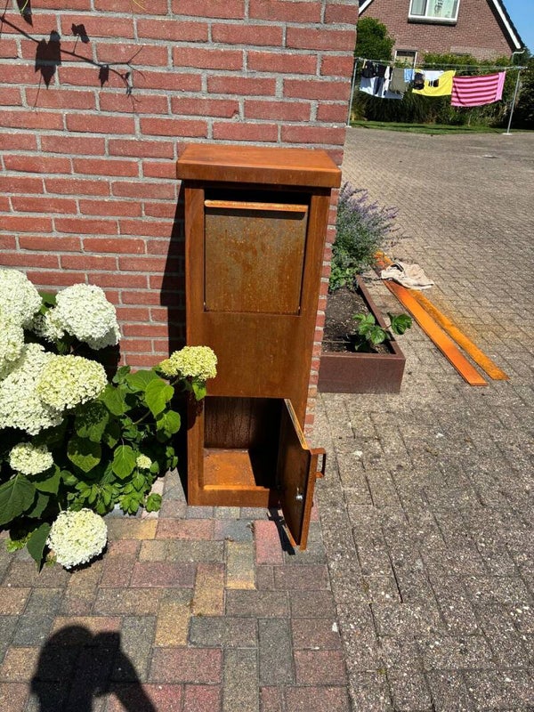 Pakketbrievenbus cortenstaal