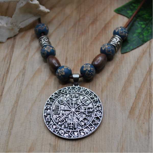 Wikinger Lederbandkette "Vegvesir"