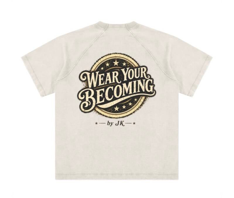 Wear your becoming vintage style T-shirt 