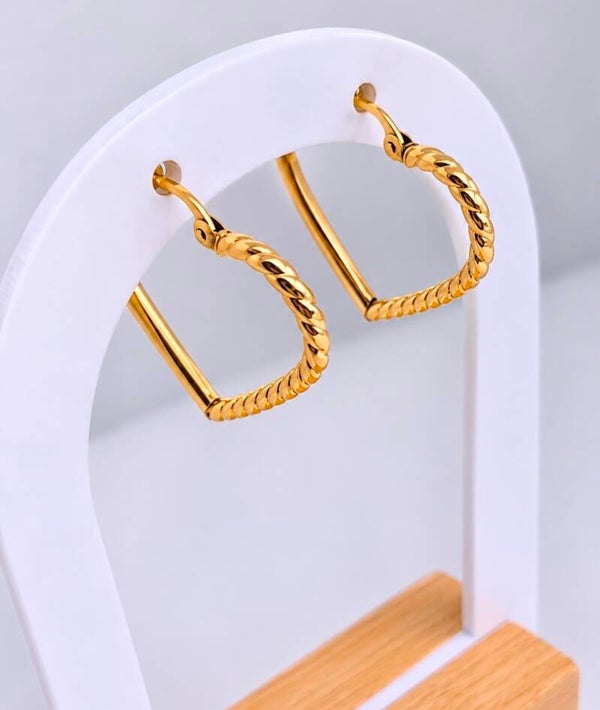 14K Yellow Gold Heart Hoop Earrings