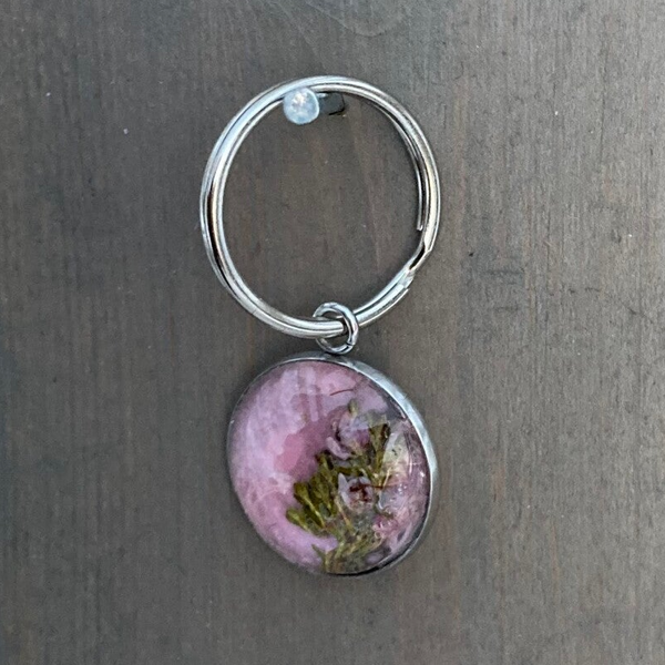 Kanerva vaaleanpunainen avaimenperä