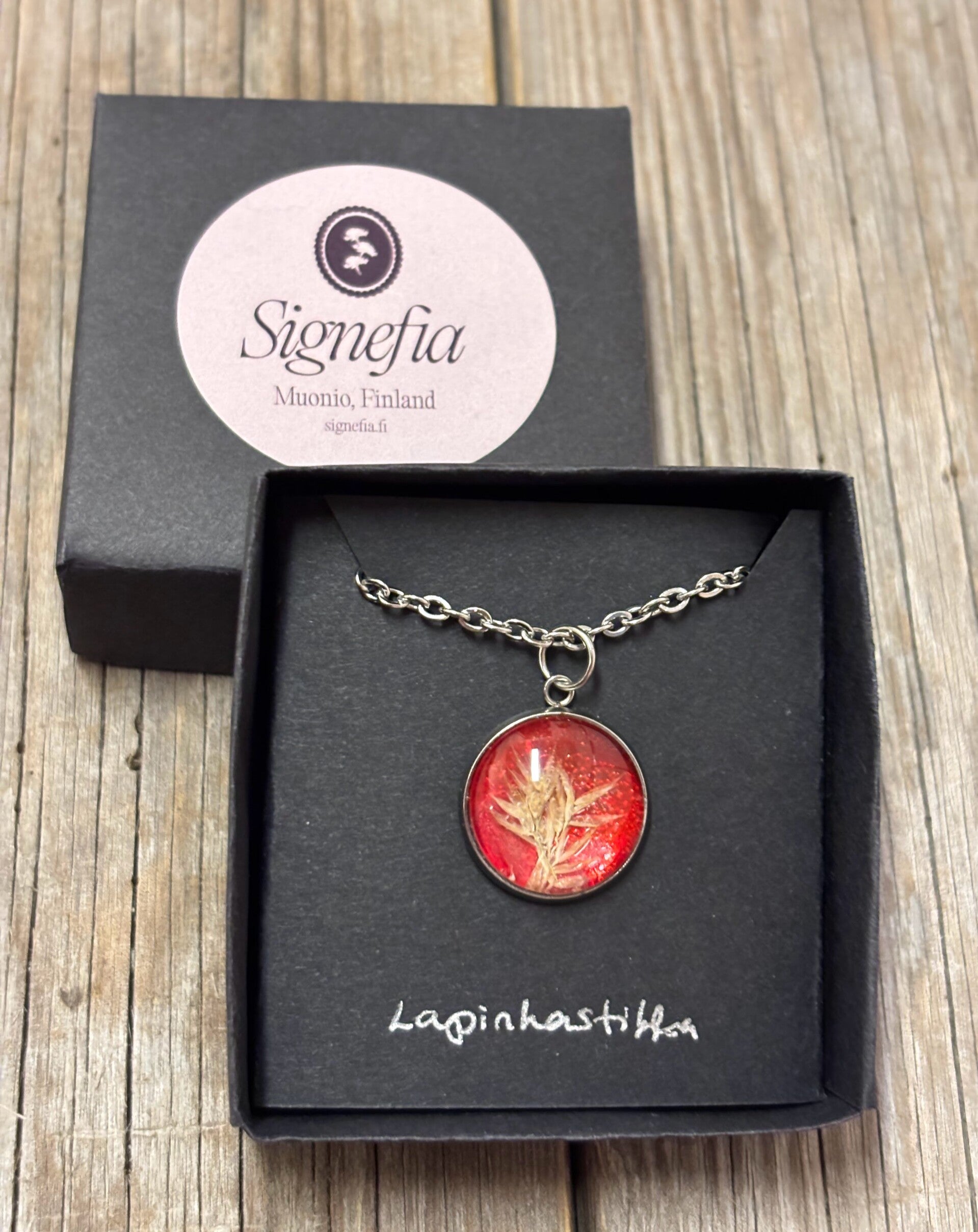 Lapinkastikka punainen kaulakoru