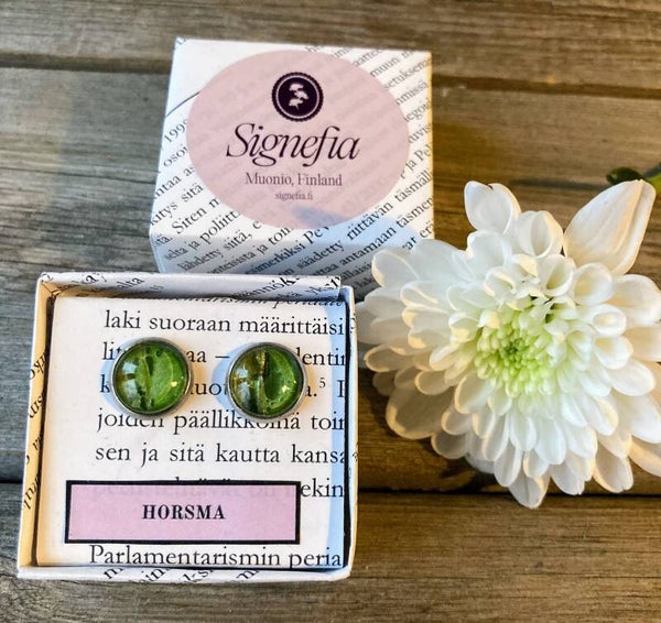 Horsmanlehti XS vihreä nappikorvakoru
