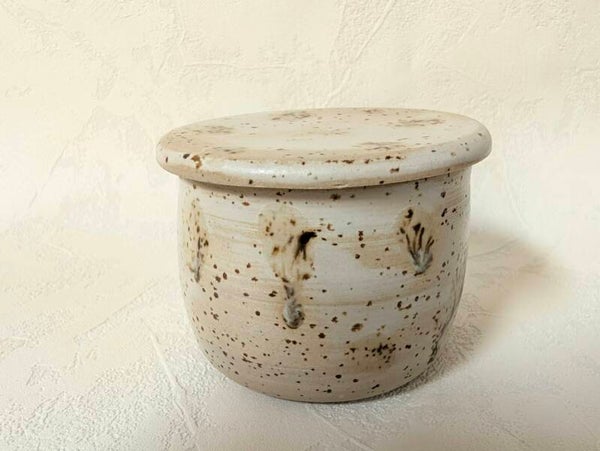französische Butterglocke Riverwood