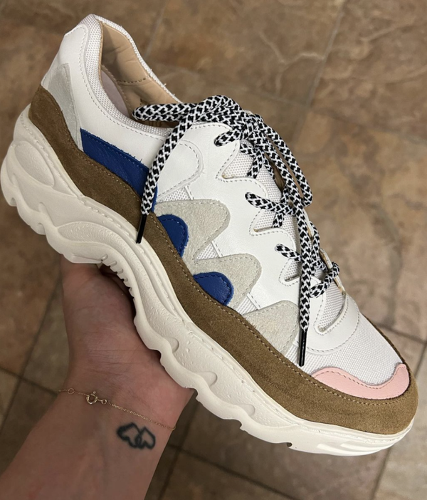 An Hour And A Shower - Sneaker - Multi