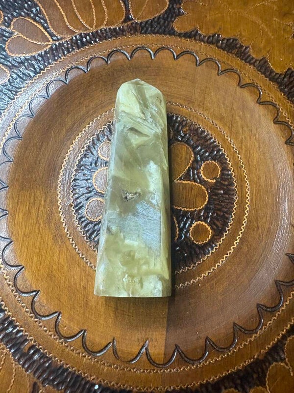 💛 Citrien Calciet Toren (ca. 9 cm | ca. 82 g) – Energie & Positiviteit