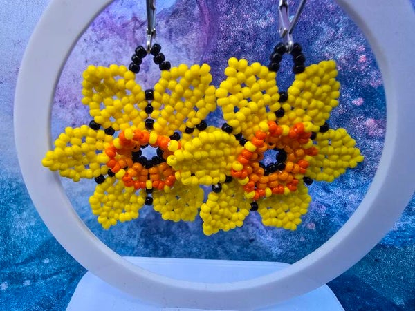 Beaded Daffodil flower earrings