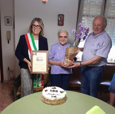 Sindaco Cirié Loredana Devietti Goggia Vicesindaco Aldo Buratto Signora Teresa Tricca 100 anni