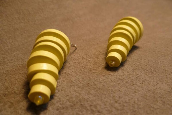 Bijoux - N°2307 - BO - Cône 3mm 7p Inversée