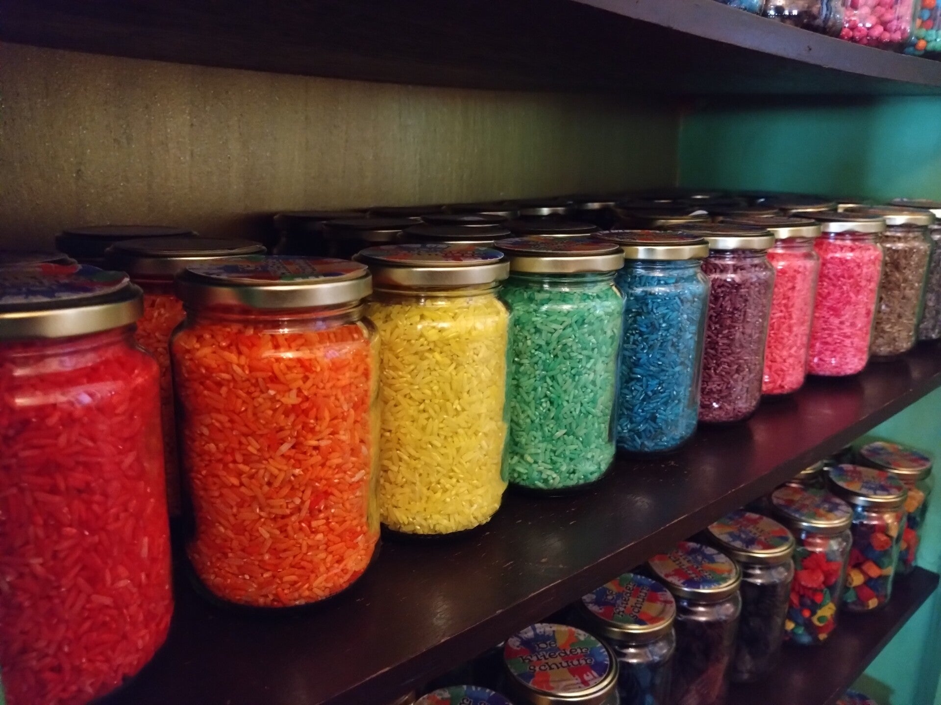 Potje gekleurde rijst