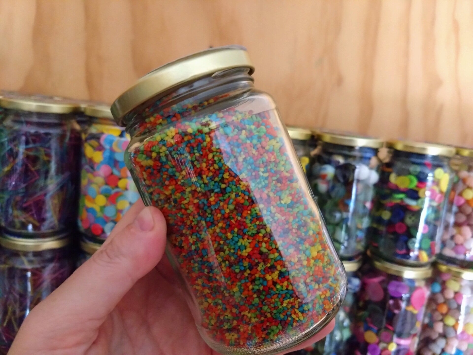 Potje gekleurde cous cous (taste safe)