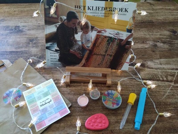 Kerstpakket: Het Kliederboek met gratis sensorisch pakketje