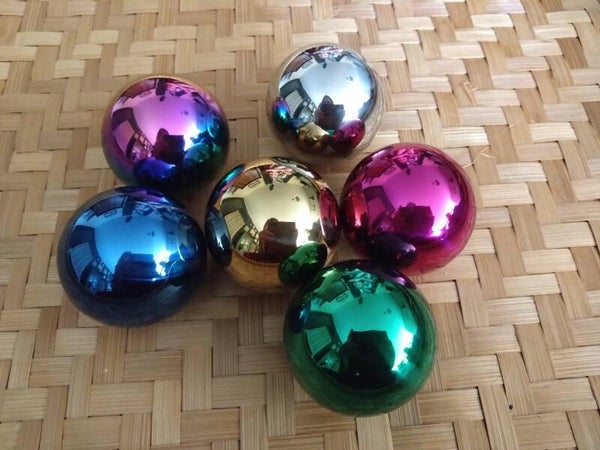 Gekleurde mystery ballen van Tickit