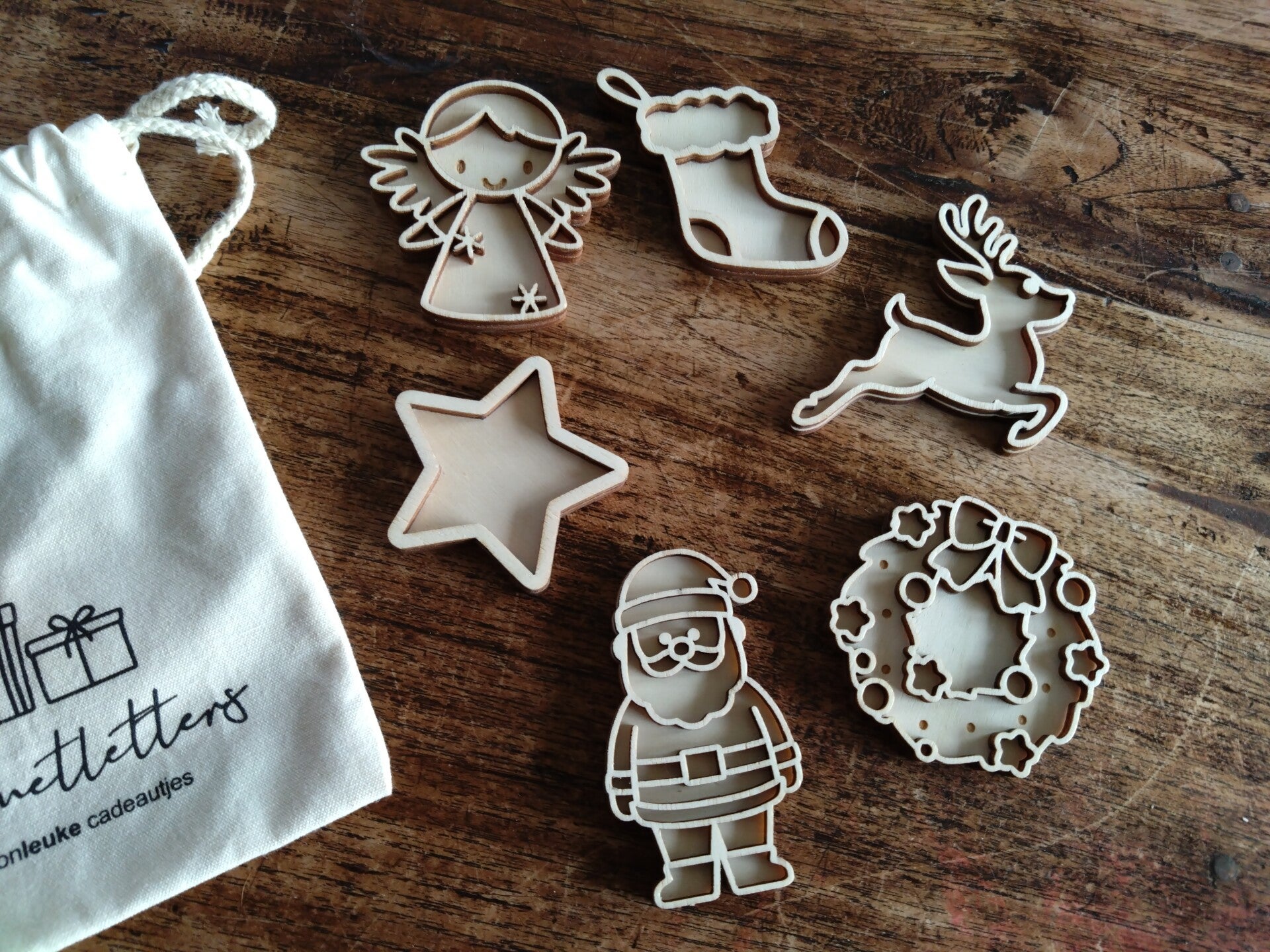 Stempel en vul vormen Kerst krans