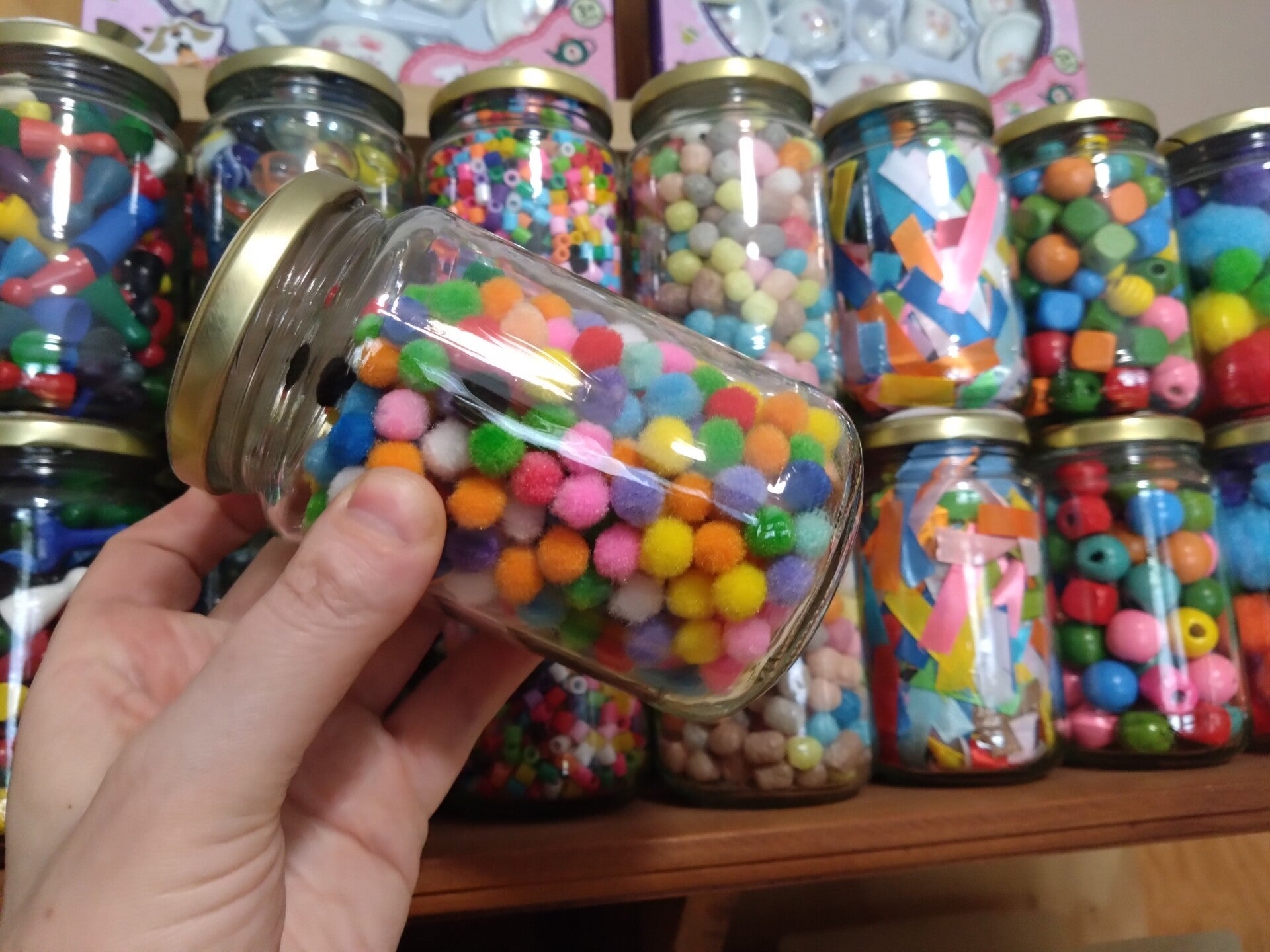 Potje kleine pom poms