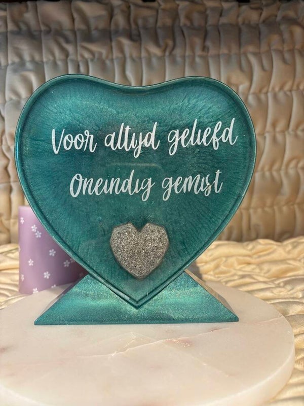 Hart op standaard met ashart