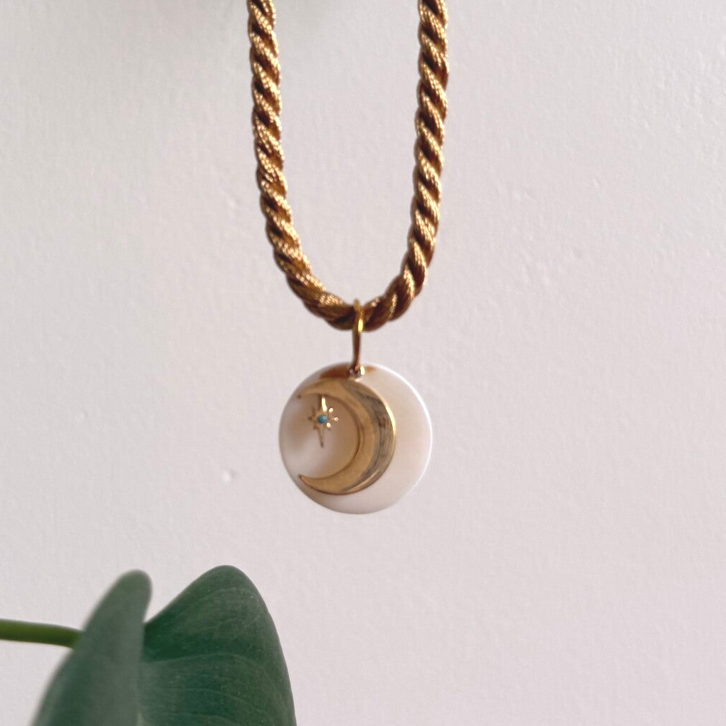Collier Nacre et lune