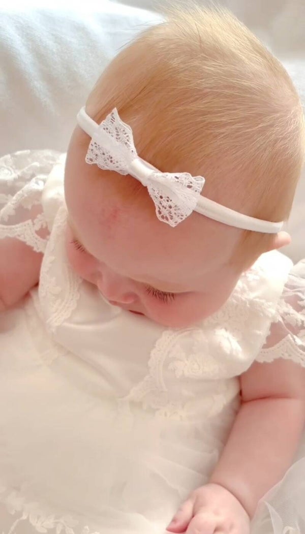 Lace bow