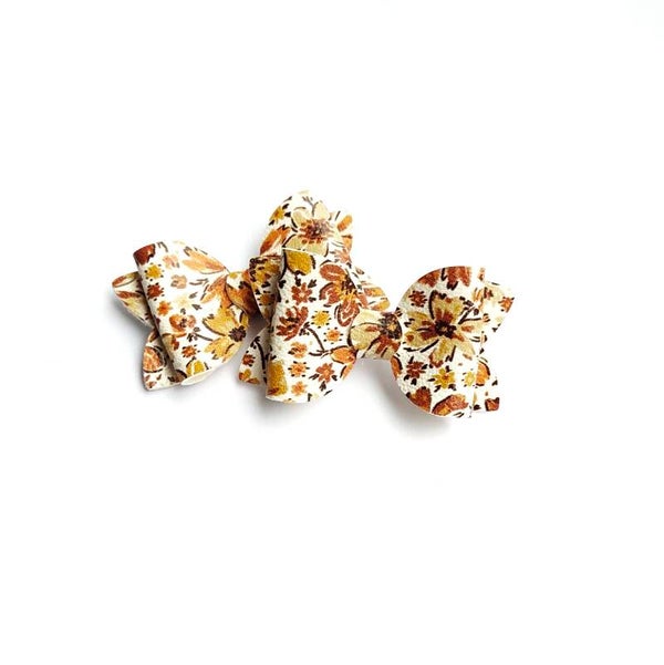 3 teeny weeny bows