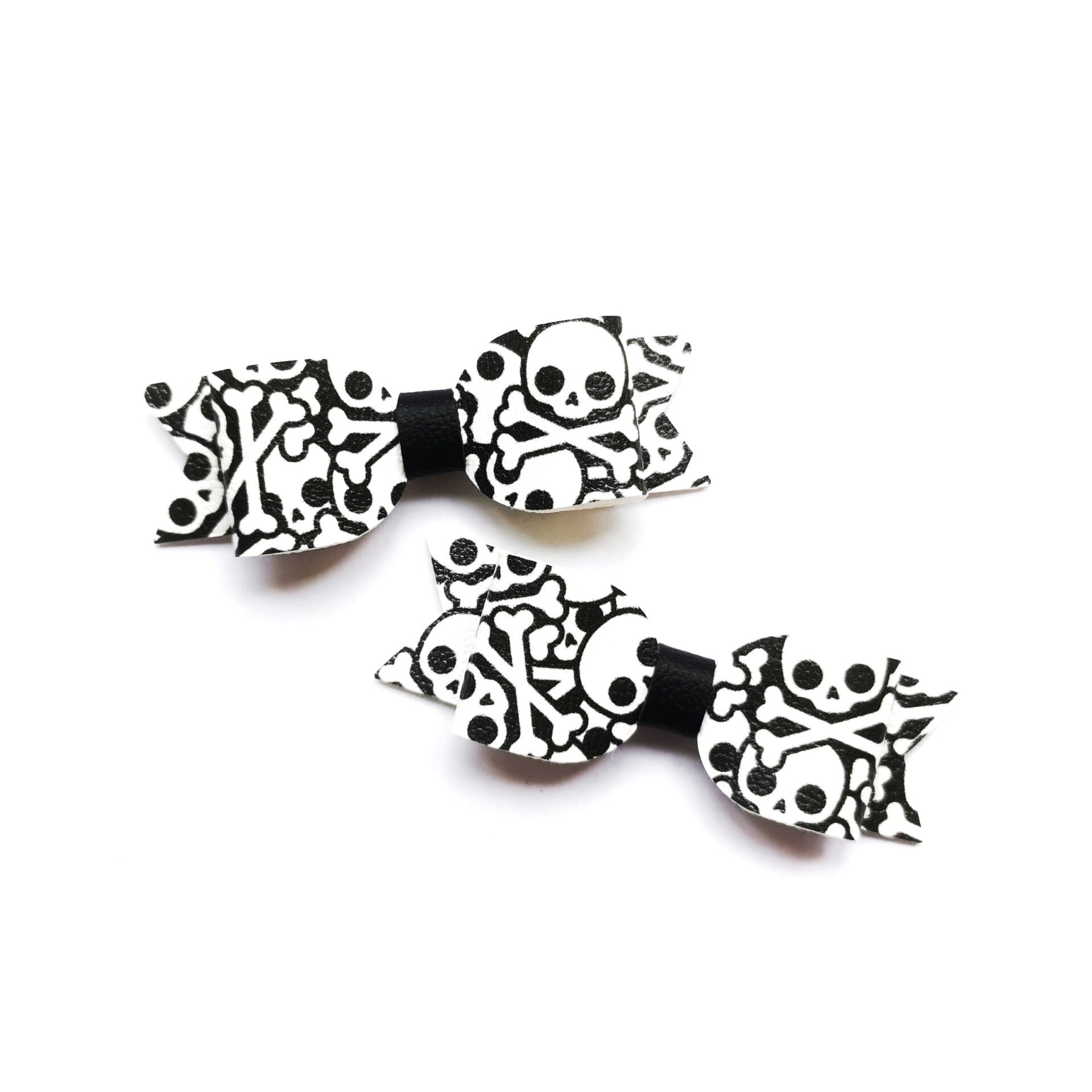 Scull invasion teeny bows