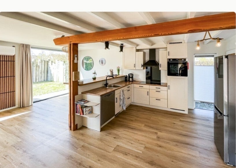 Volledig uitgeruste keuken van vakantiehuis Lauwersrust in Lauwersoog