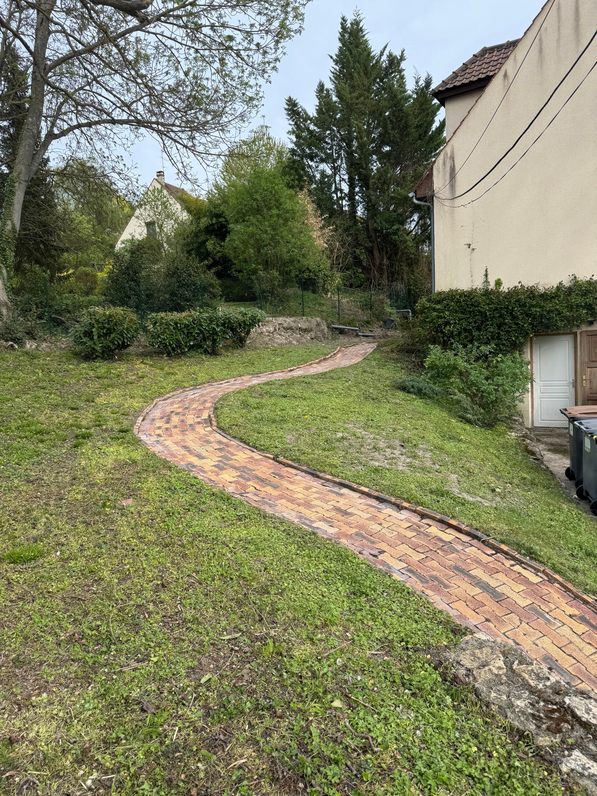 Aménagement extérieur et entretien de jardin dans les Yvelines