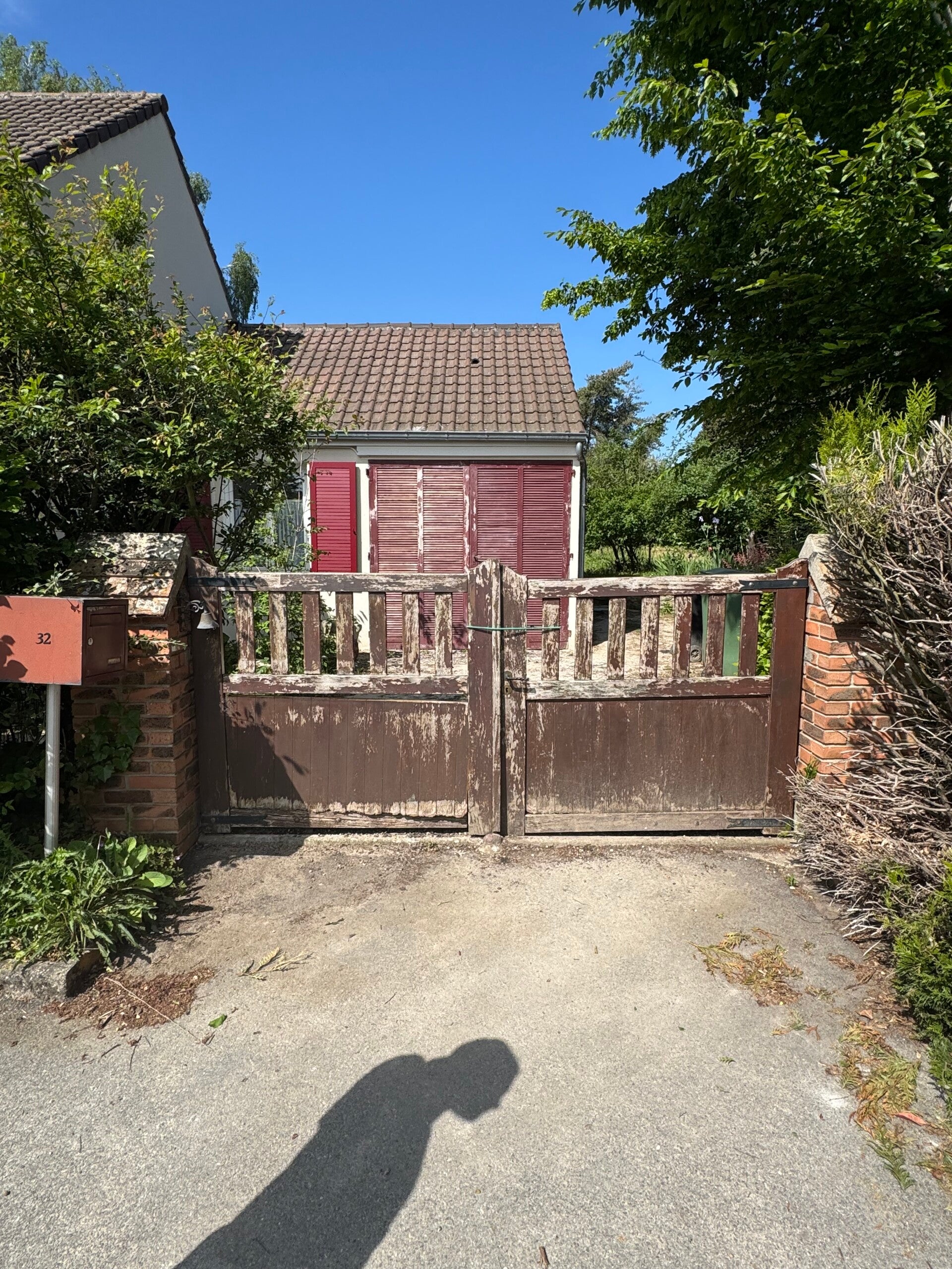 Ancien portail avant rénovation dans les Yvelines
