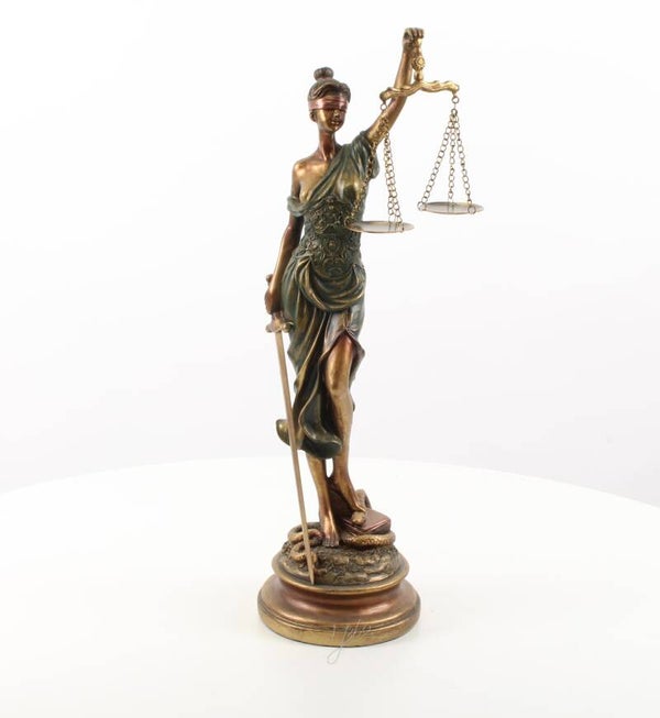 Beeld - Vrouwe Justitia - resin - 52,9cm hoog