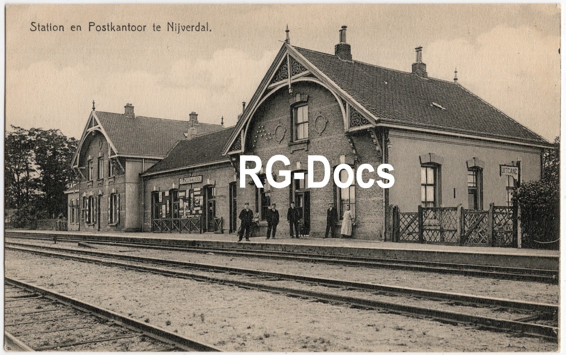 Ansichtkaart - Briefkaart Trein Station en Postkantoor Nijverdal, Overijssel (ca. 1910)