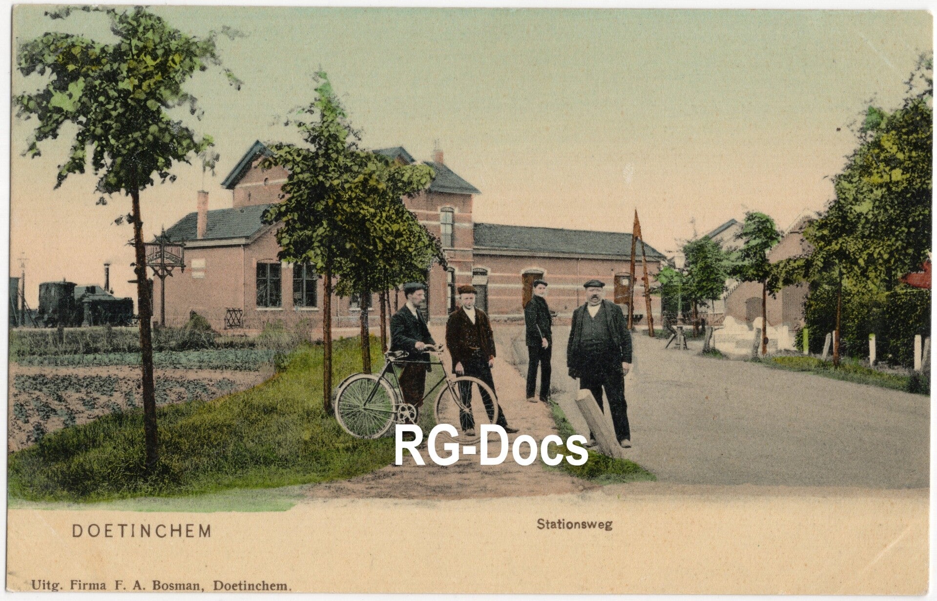 Ansichtkaart - Briefkaart Stationsweg met Trein station Doetinchem, Gelderland (ca. 1910)
