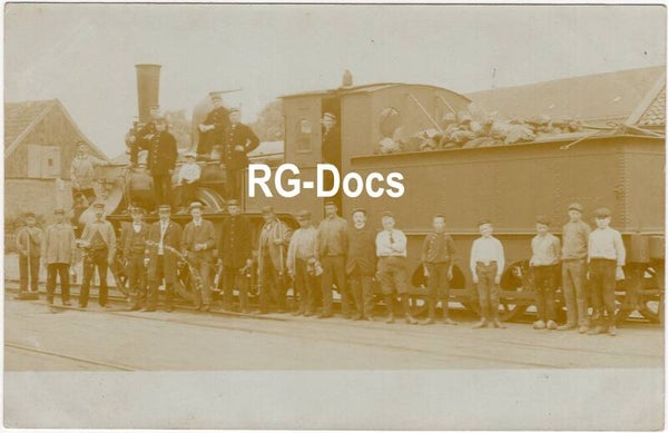 Ansichtkaart - Fotokaart Komeet Stoomlocomotief met personeel (ca. 1910)