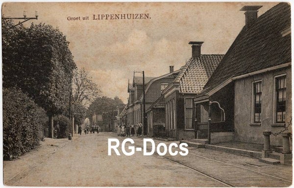 Ansichtkaart - Briefkaart Dorpsgezicht Lippenhuizen - Straat met tram, Friesland (ca. 1920)