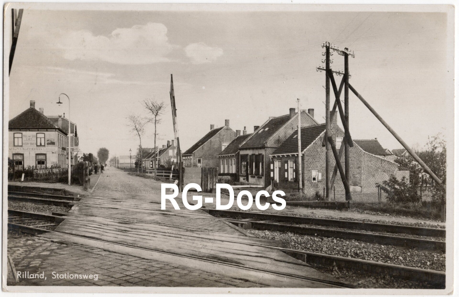 Ansichtkaart - Fotokaart Trein Spoorwegovergang Rilland, Zeeland (1938)