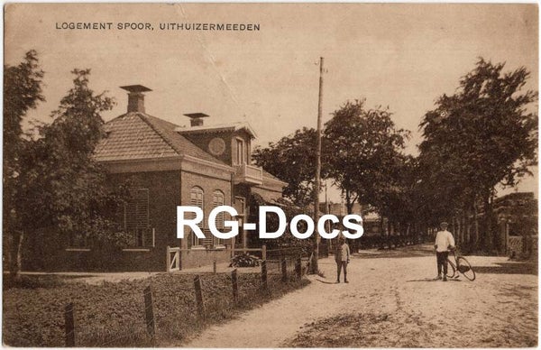 Ansichtkaart - Briefkaart Logement Spoor Uithuizermeeden - Straatbeeld, Groningen (1919)