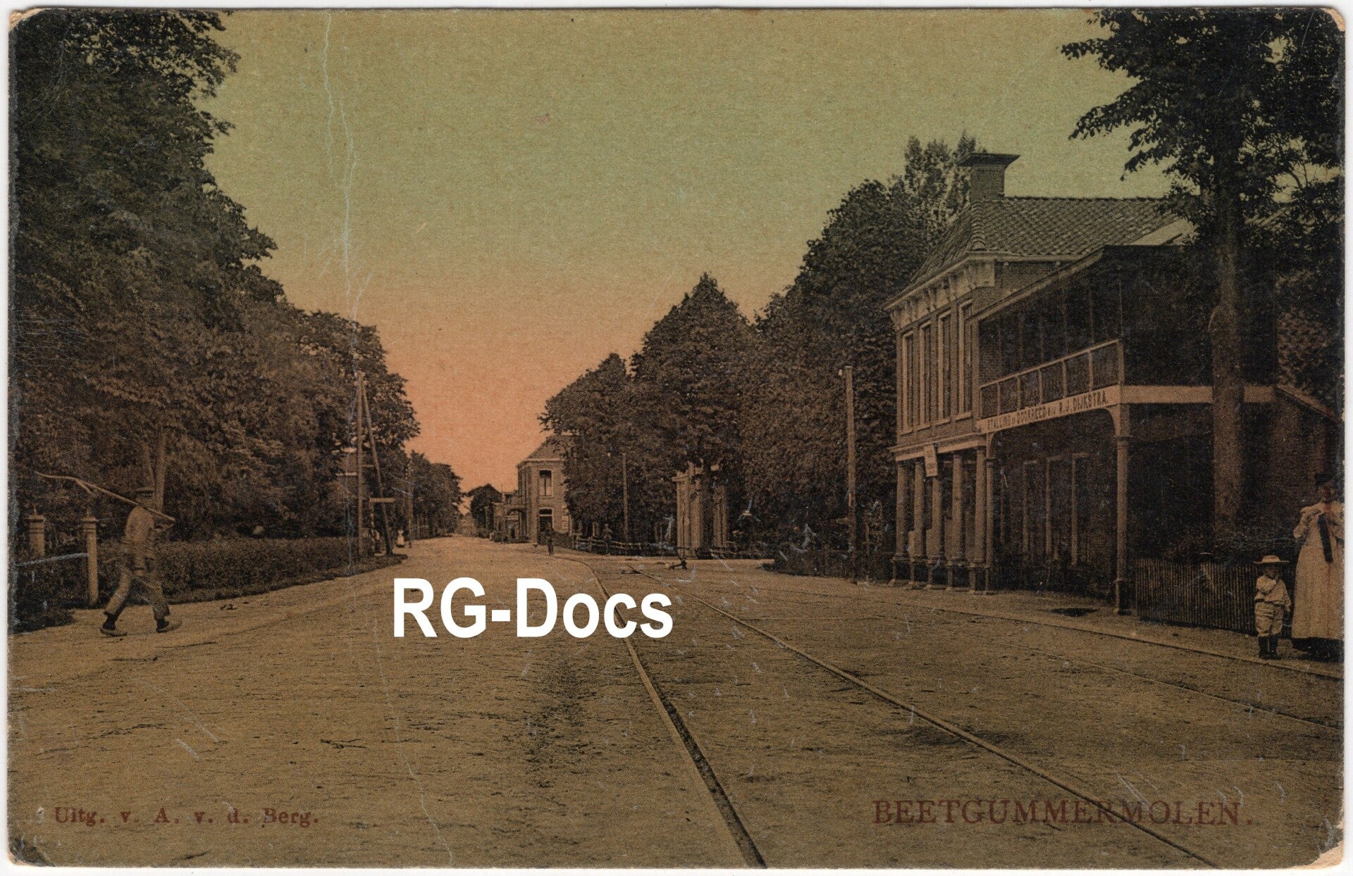 Ansichtkaart - Briefkaart Straatbeeld Beetgumermolen met tramlijn, Friesland (1906)
