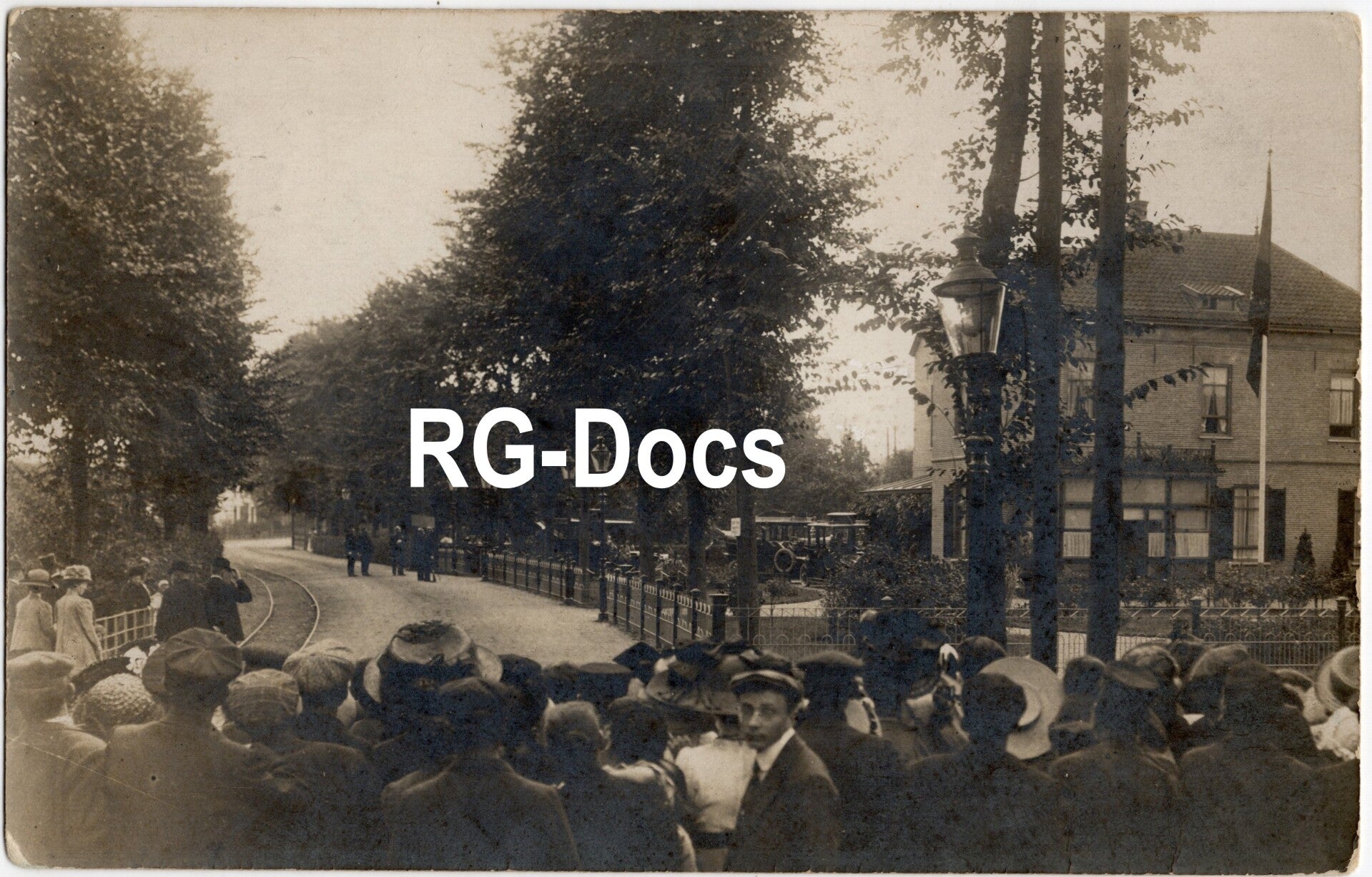 Ansichtkaart - Fotokaart Tramspoor met publiek, Prov. Utrecht (1909)