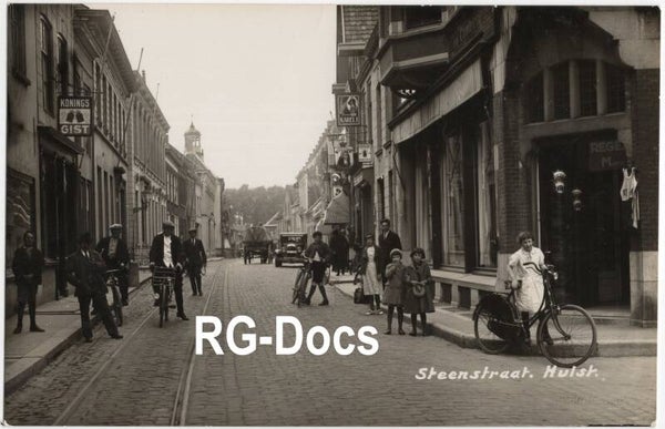 Ansichtkaart - Fotokaart Steenstraat Hulst Verover, Zeeland (ca. 1925)