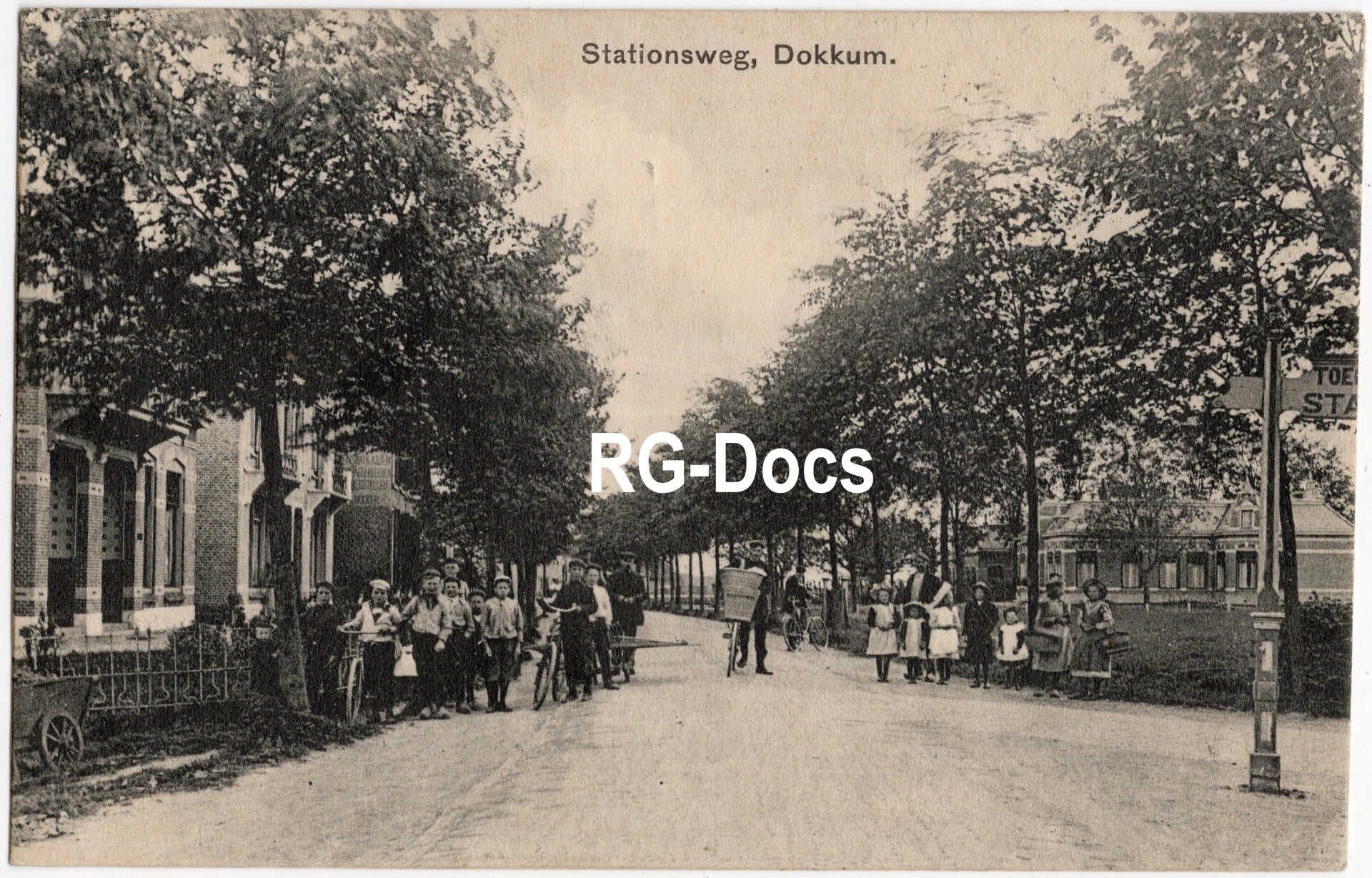Ansichtkaart - Briefkaart Trein Stationsweg Dokkum, Friesland (ca. 1910)
