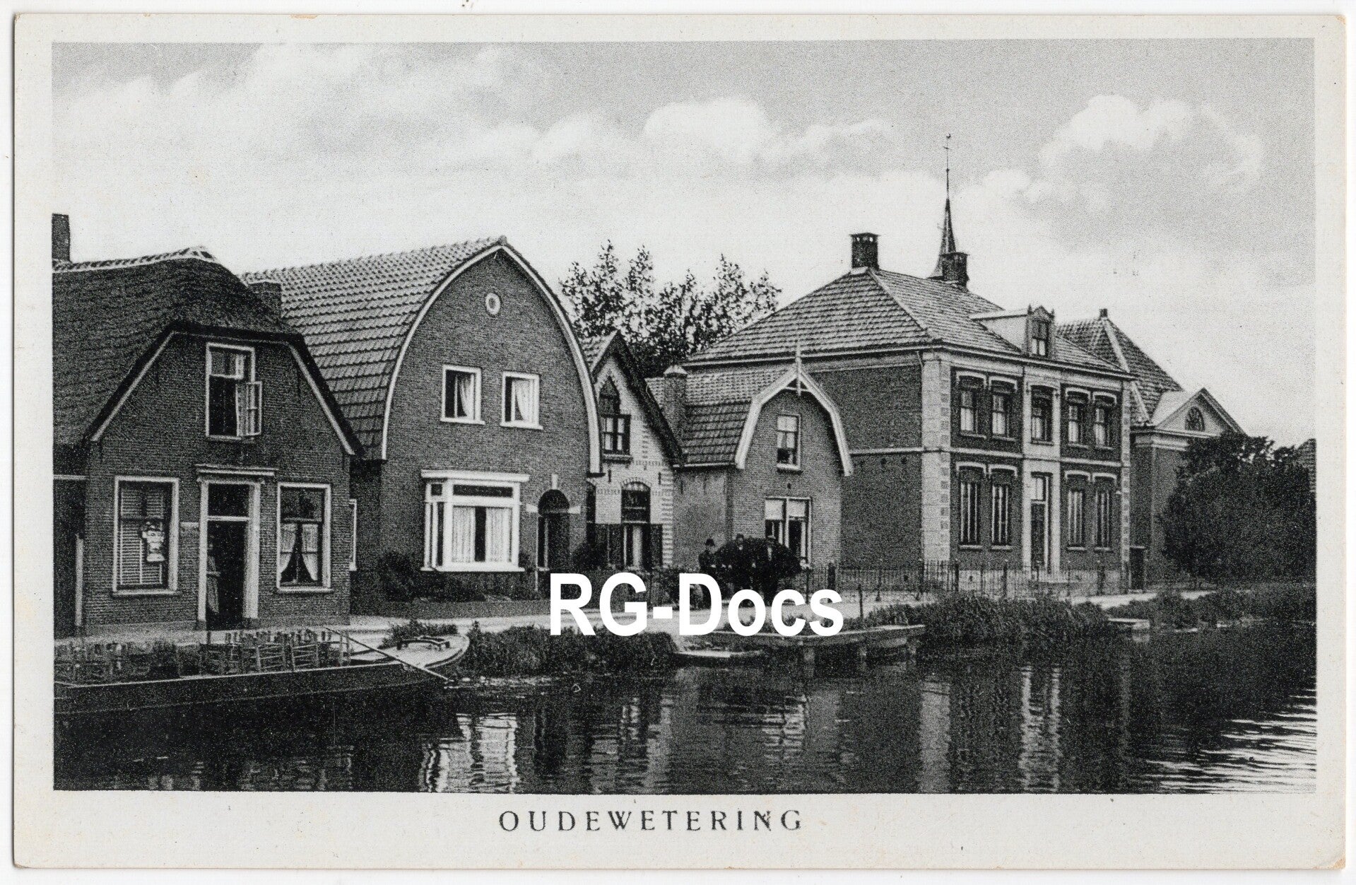 Ansichtkaart - Briefkaart Dorpsgezicht Oudewetering - Huizen langs de Watering, Zuid-Holland (ca. 1920)
