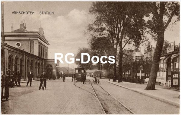 Ansichtkaart - Briefkaart Trein Station Winschoten met tram, Groningen (1927)