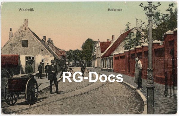 Ansichtkaart - Briefkaart Waalwijk Hoekeinde - Dorpsgezicht met tramrails, Noord-Brabant (ca. 1905)