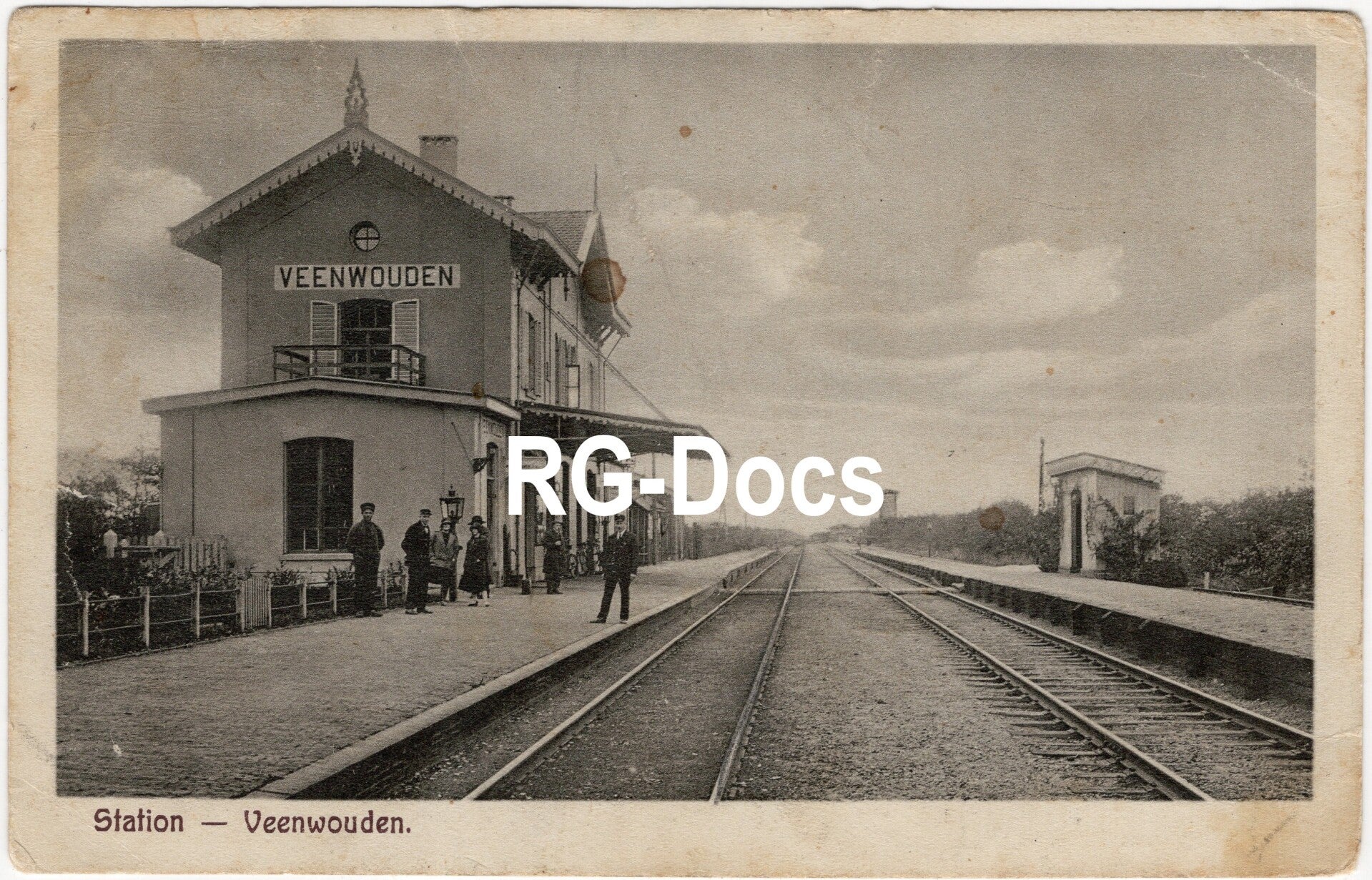 Ansichtkaart - Trein Station Veenwouden (±1900-1910)