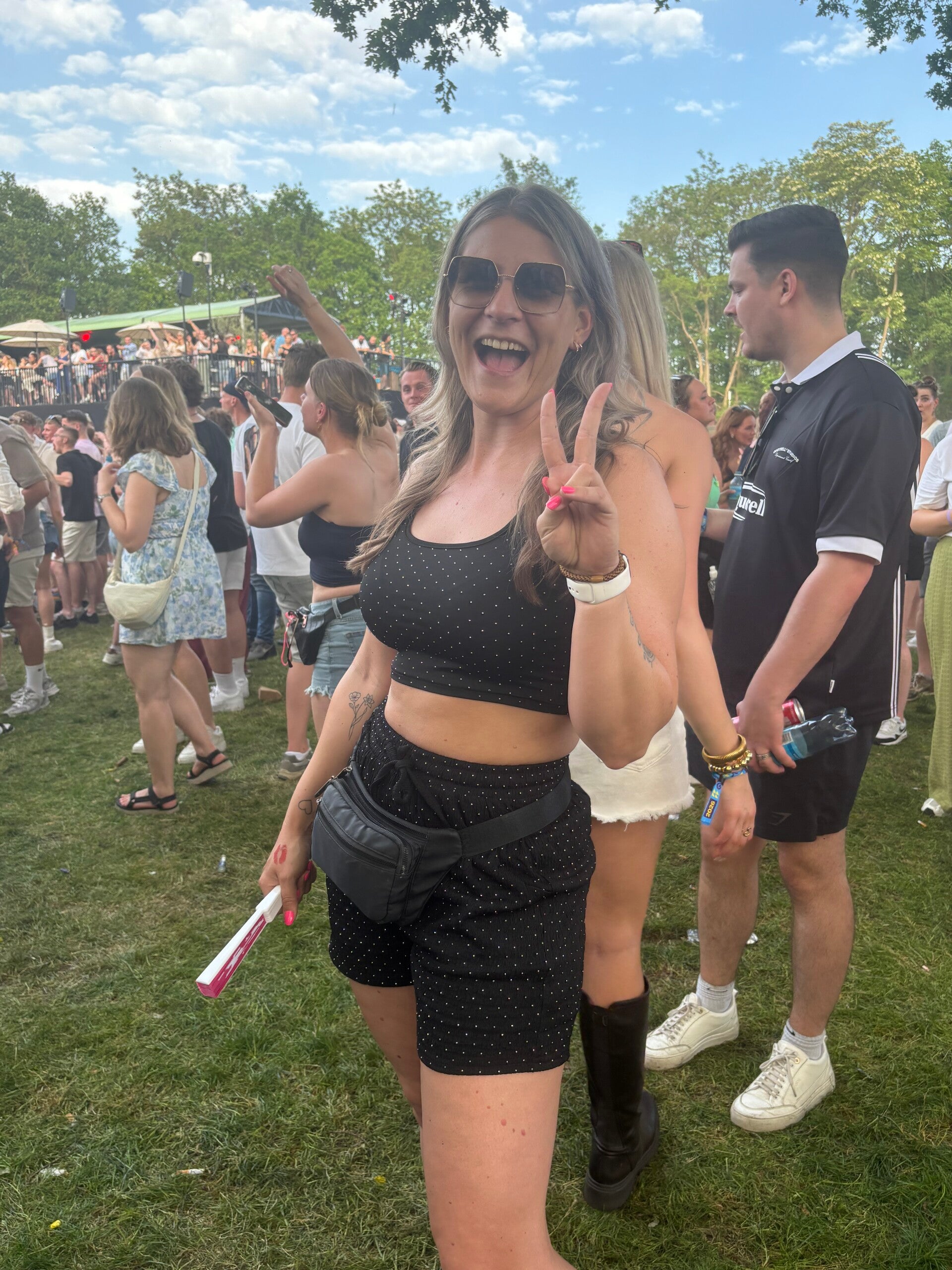 FESTIVA Diamond Crop Top