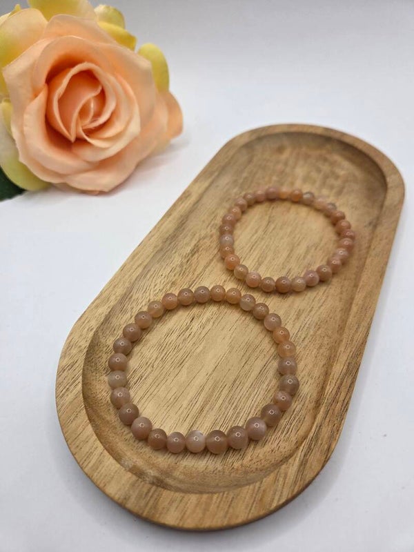 Perzik Maansteen armband - Intuïtie & Hormooncycles