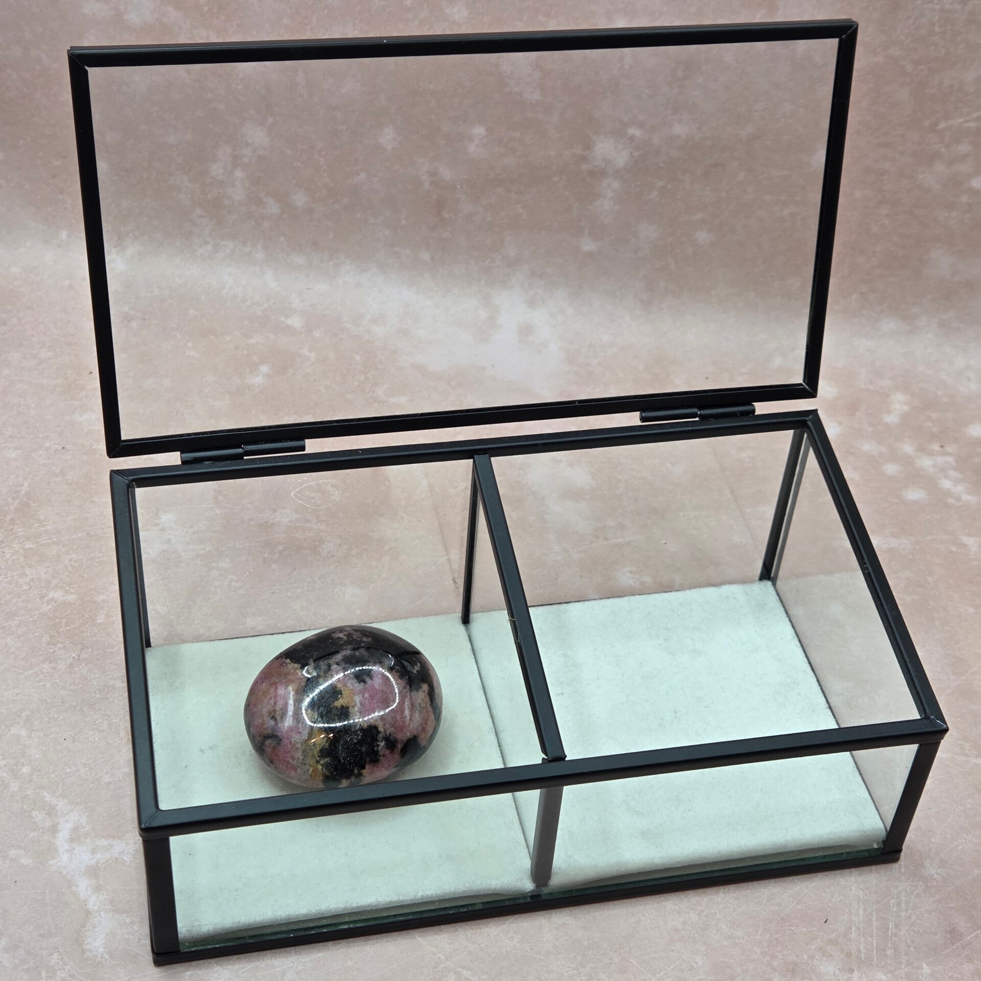 Rhodoniet handsteen - Overprikkeling & Verbindend