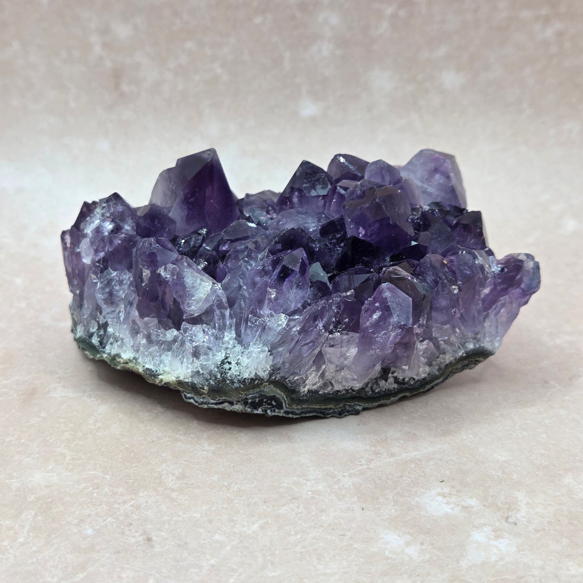 Amethist cluster - 281 gram - nr 4