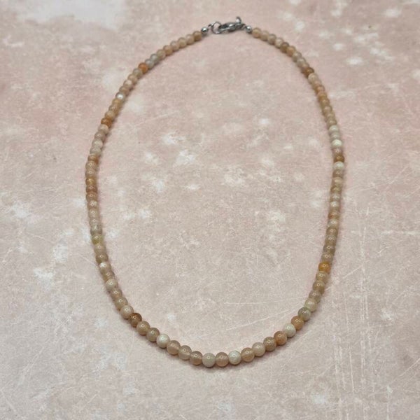 Perzik Maansteen kralenketting