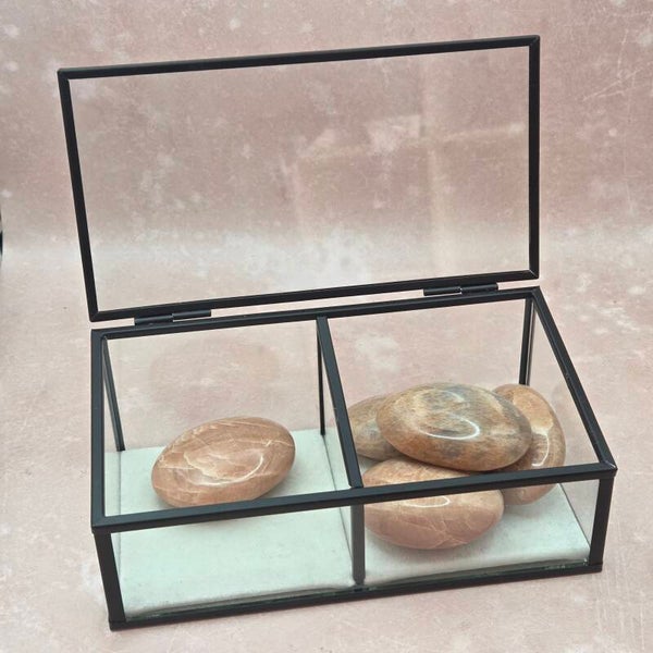 Perzik Maansteen handsteen - Intuïtie & Hormooncycles